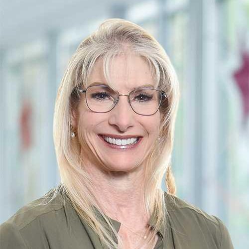 Photo of Lyn Chapman, MD PhD